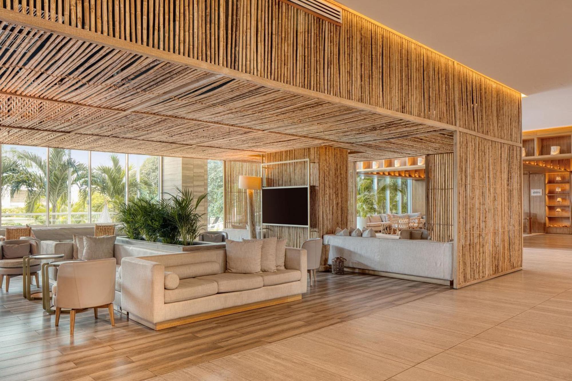 Santa Marta Marriott Resort Playa Dormida Eksteriør billede The lobby of the hotel
